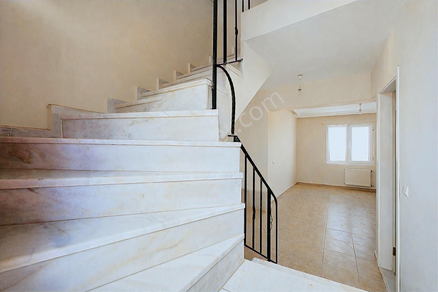 Bodrum Milas Güllük'te Panoramik Deniz Manzaralı Triplex Villa - Görsel 6