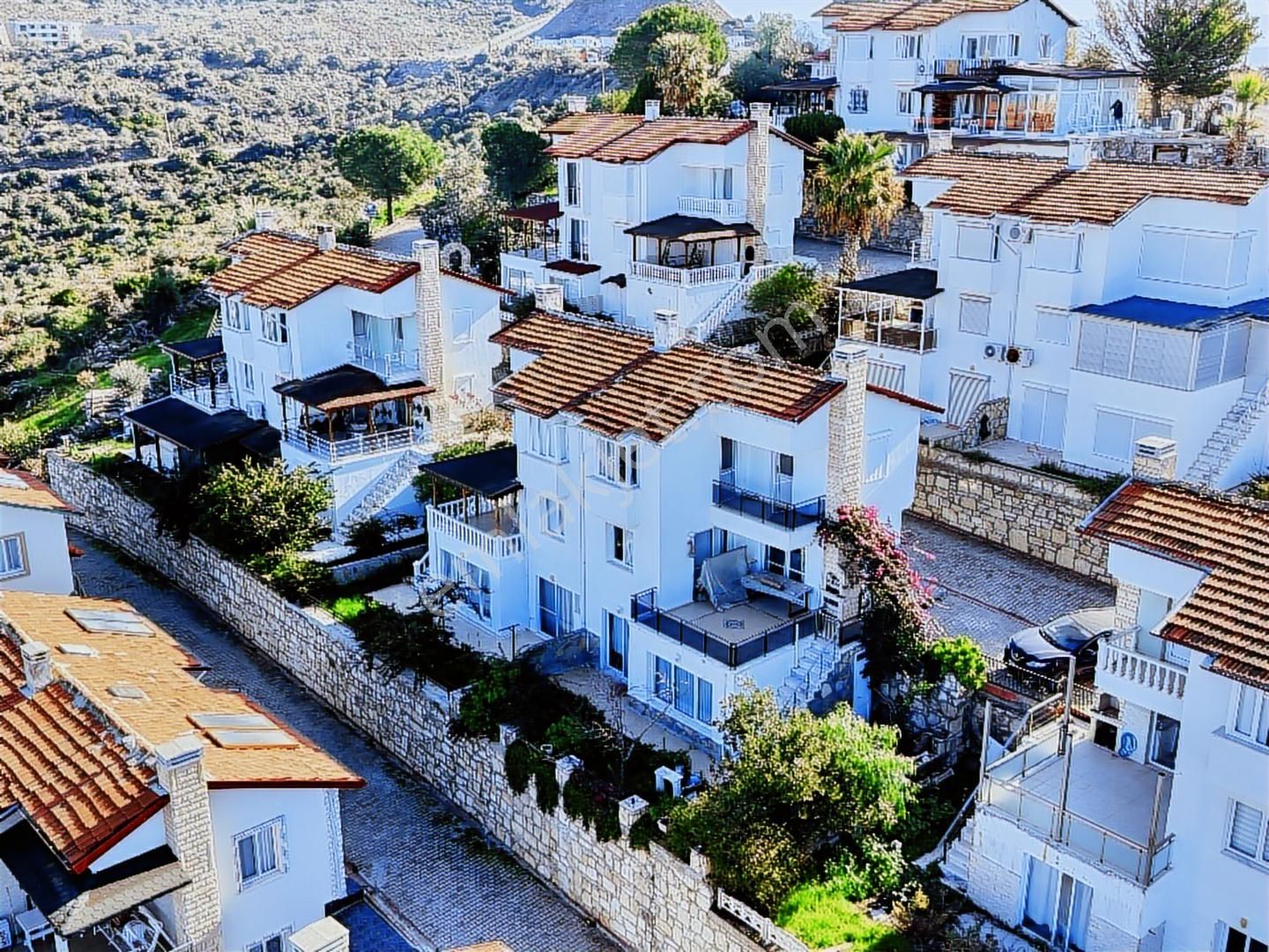 Bodrum Milas Güllük'te Panoramik Deniz Manzaralı Triplex Villa - Görsel 17