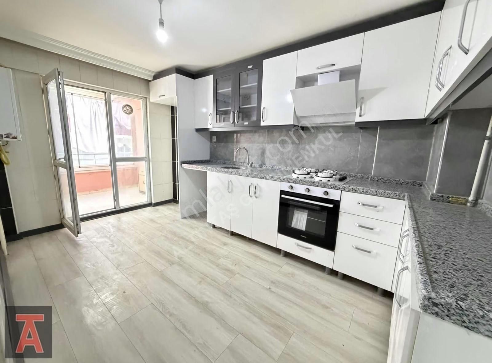 İstasyon Mahallesi Ara Kat Panoramik Manzaralı Masrafsız 3+1 - Görsel 2