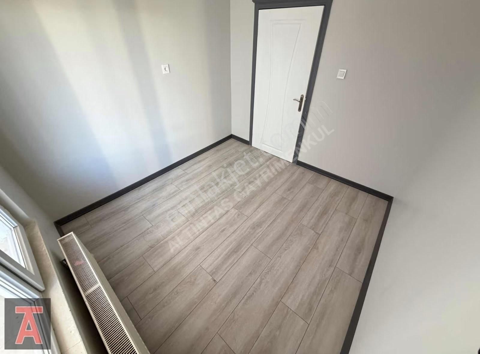 İstasyon Mahallesi Ara Kat Panoramik Manzaralı Masrafsız 3+1 - Görsel 26