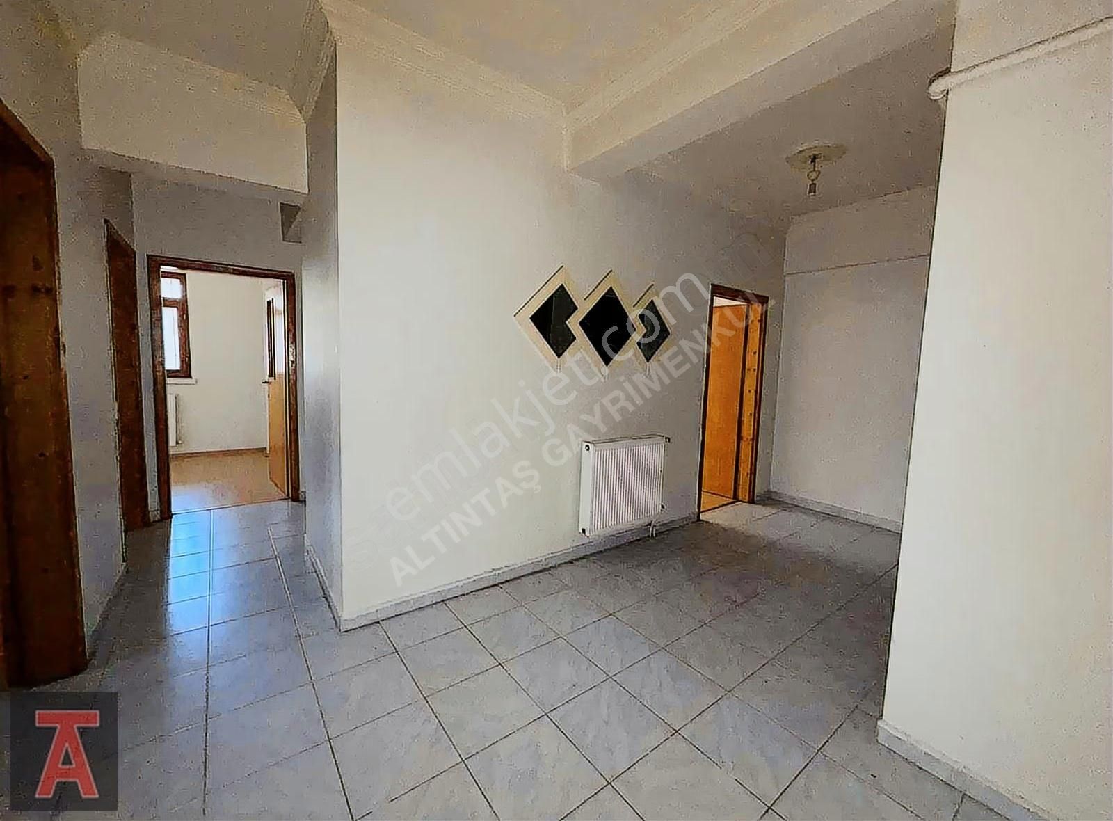 Piyade Mah'de Cadde Üzeri Merkezi Lokasyon 3+1 Kiralık - Görsel 16