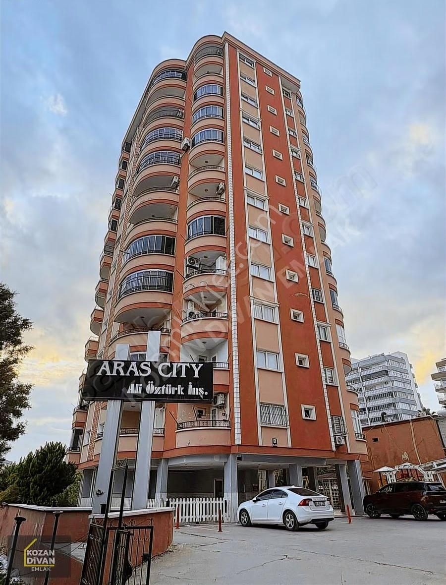 Kozan Divan Emlak'tan Göç Yolunda Kapalı Mutfak 3+1