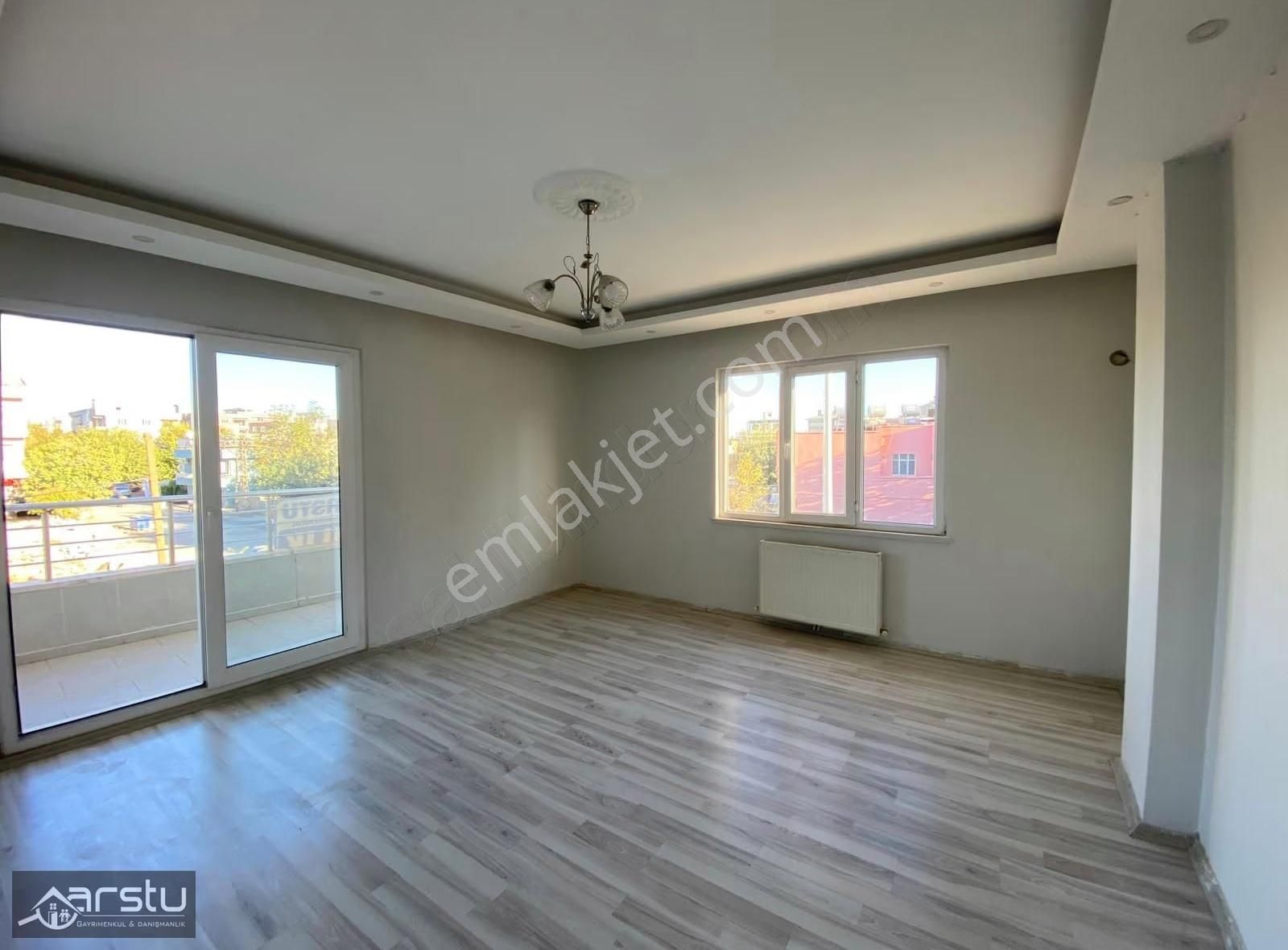 Arstu Gayrimenkul Muazzez'den Cumhuriyet'te 3+1 Kiralık Daire - Görsel 2