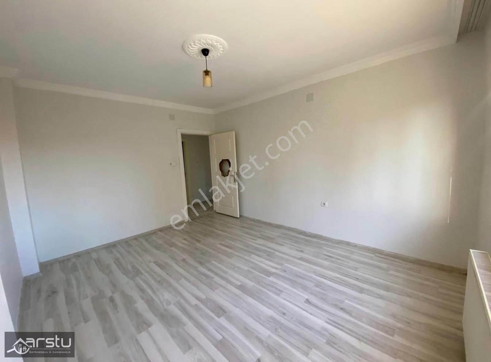 Arstu Gayrimenkul Muazzez'den Cumhuriyet'te 3+1 Kiralık Daire - Görsel 5