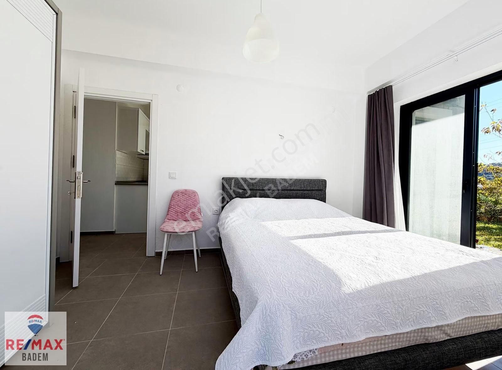 Karaincir Tatil Sitesinde Satılık Geniş Bahçeli Daire - Görsel 26