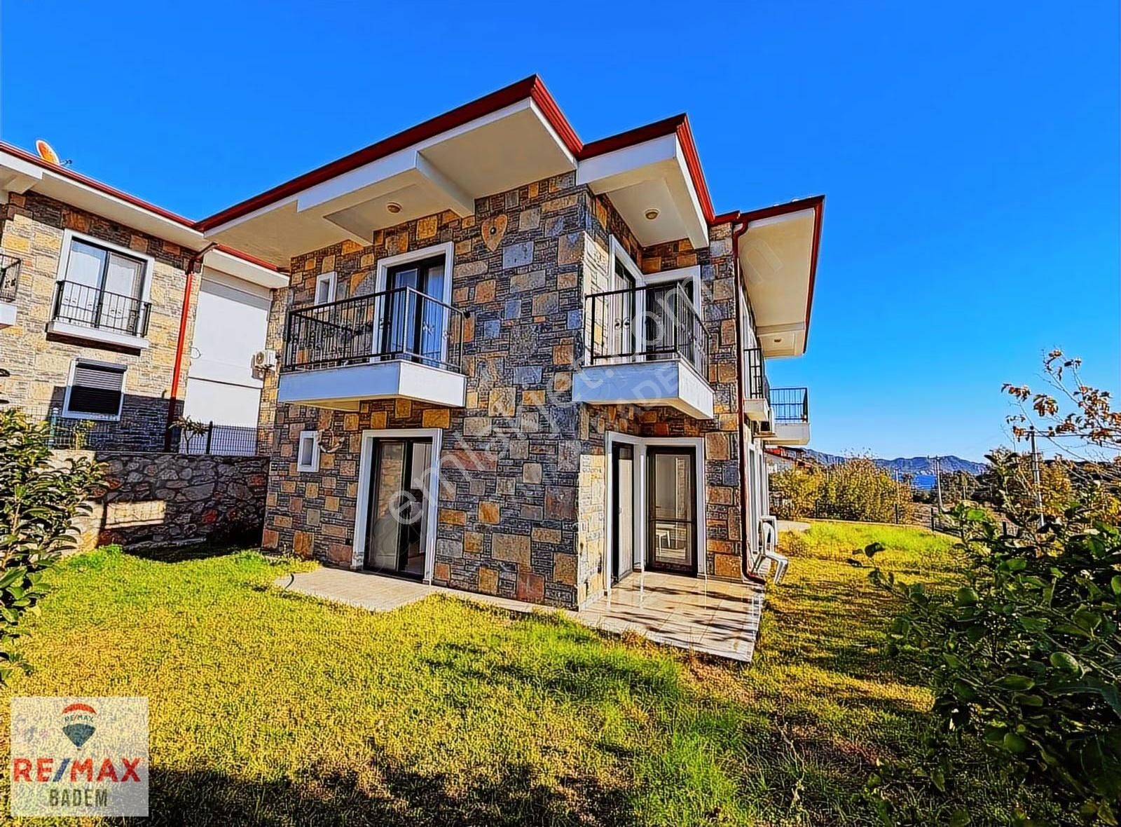 Karaincir Tatil Sitesinde Satılık Geniş Bahçeli Daire