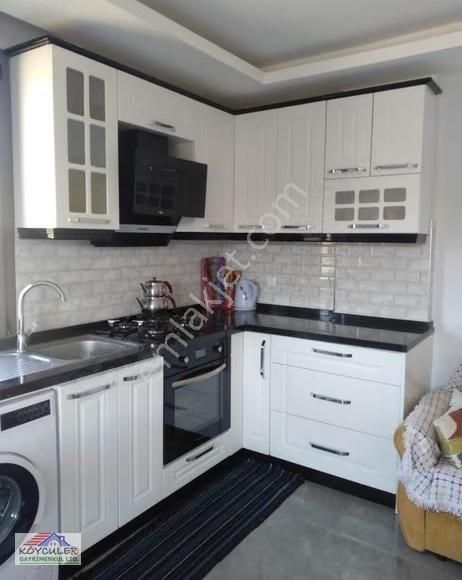 Seferihisar Atatürk Mahallesinde 1+1 Eşyalı Satılık Daire