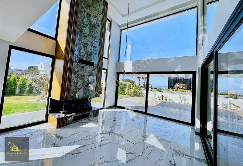 Çeşme'de Deniz Manzaralı Villa Atilla Emlak Çeşme - Görsel 34