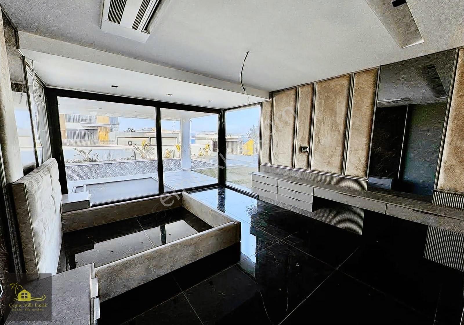 Çeşme'de Deniz Manzaralı Villa Atilla Emlak Çeşme - Görsel 14