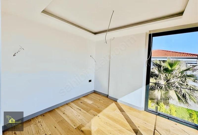 Çeşme'de Deniz Manzaralı Villa Atilla Emlak Çeşme - Görsel 10