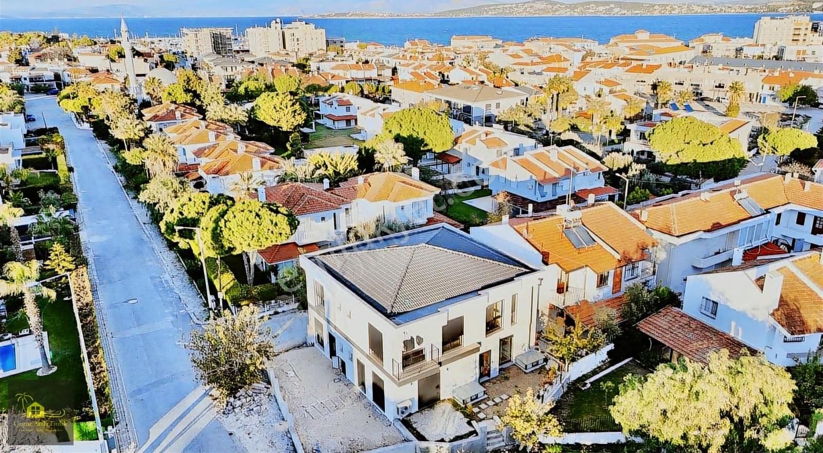 Çeşme Ilıca'da Satılık Dubleks Villa Atilla Emlak Çeşme