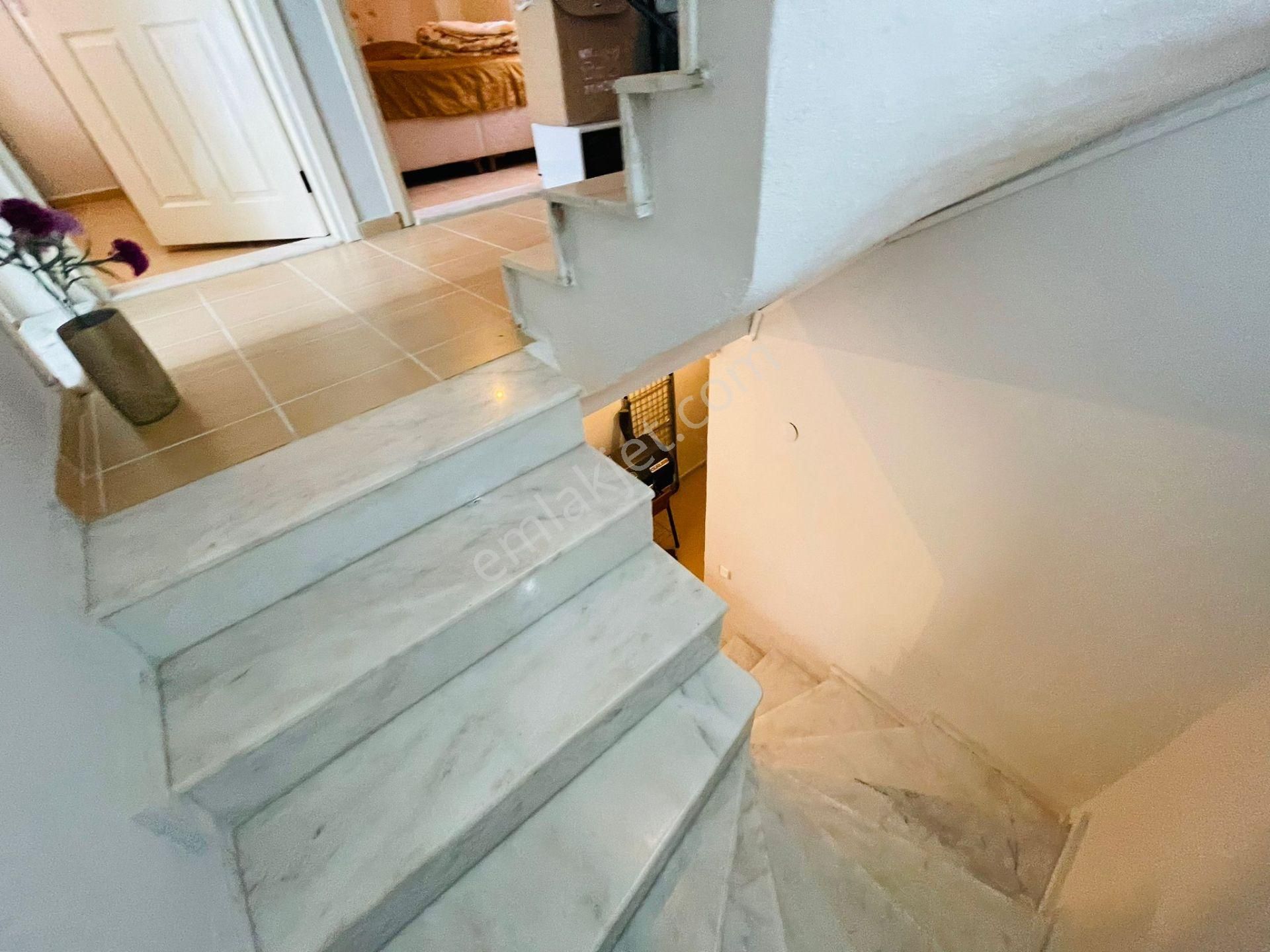 Şok Fiyat ! Aclass'dan Kusadasında Acıl Satılık -bahçelı-otoparklı-full Esyalı Fırsat Vılla - Görsel 26