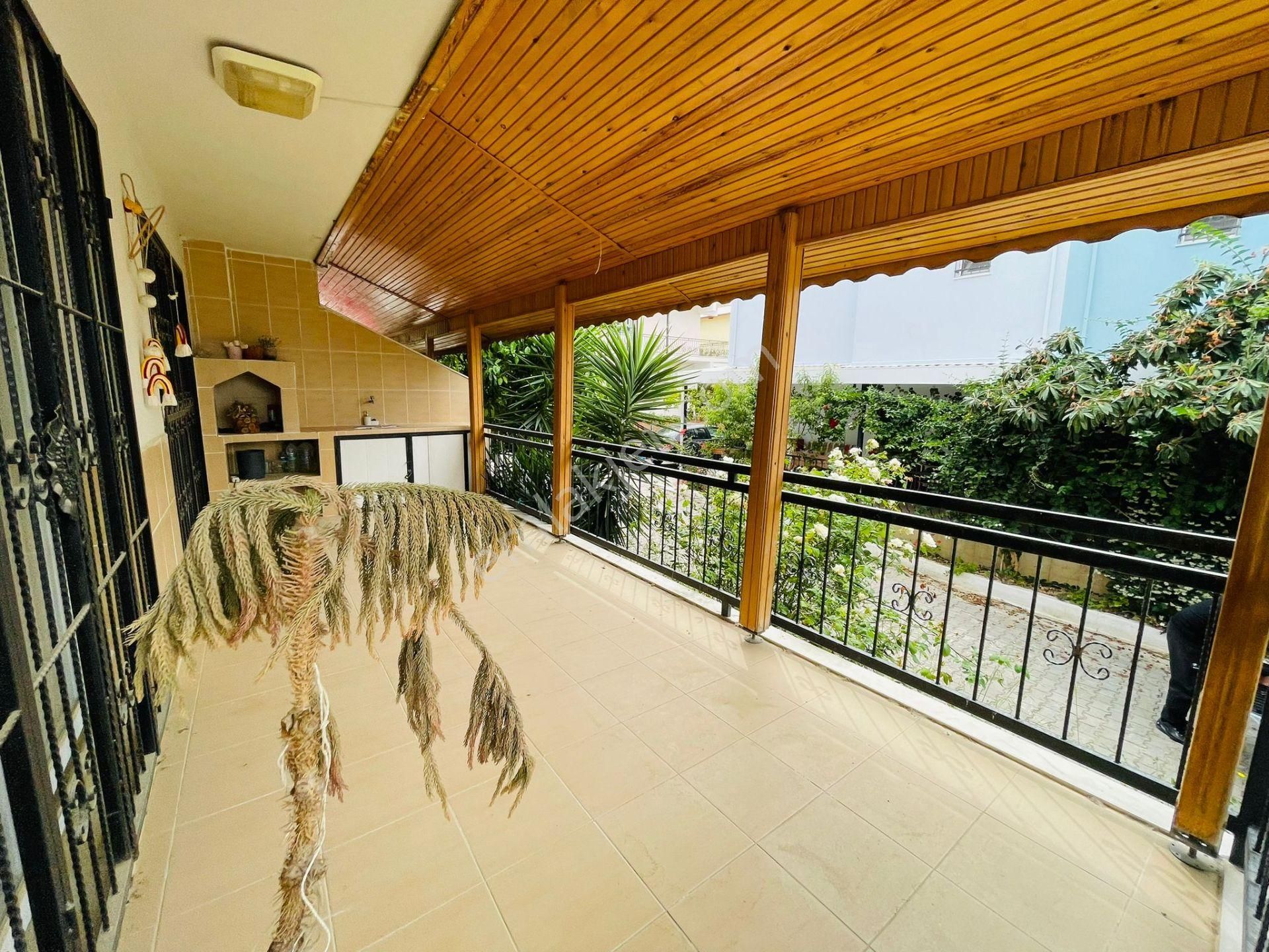 Şok Fiyat ! Aclass'dan Kusadasında Acıl Satılık -bahçelı-otoparklı-full Esyalı Fırsat Vılla - Görsel 14