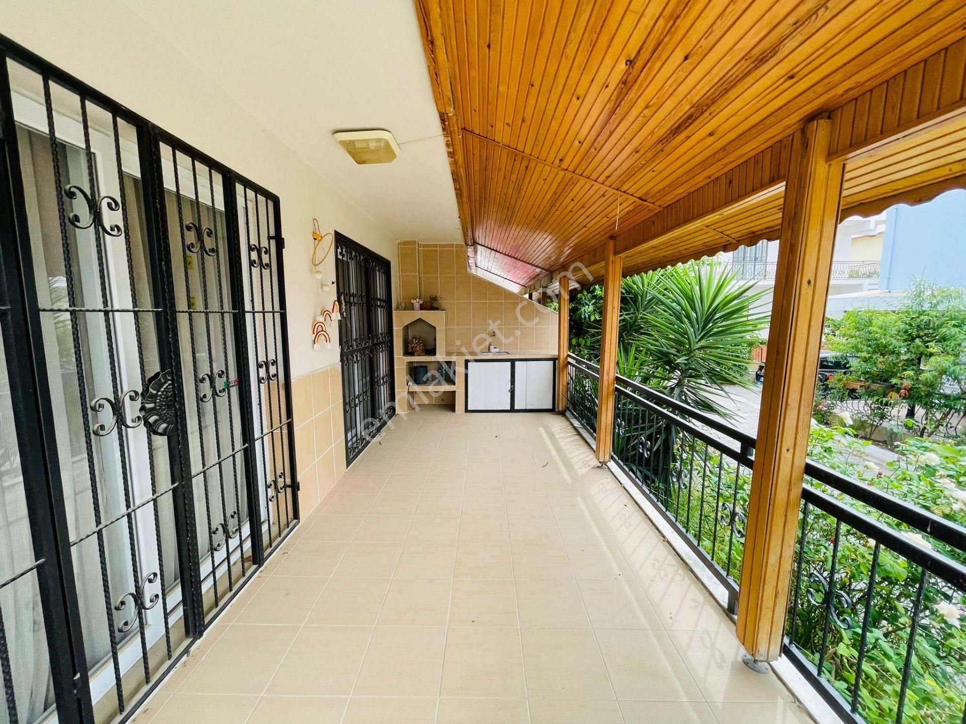 Şok Fiyat ! Aclass'dan Kusadasında Acıl Satılık -bahçelı-otoparklı-full Esyalı Fırsat Vılla - Görsel 12