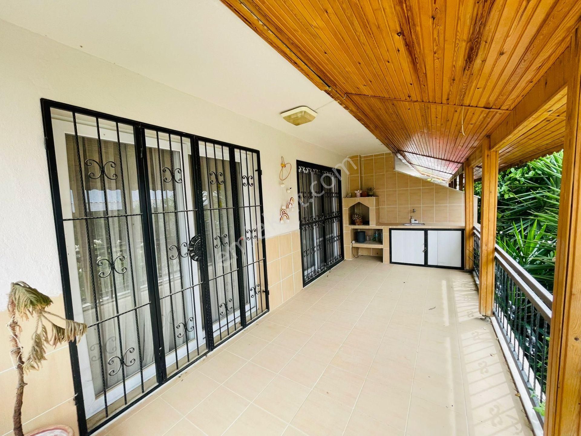 Şok Fiyat ! Aclass'dan Kusadasında Acıl Satılık -bahçelı-otoparklı-full Esyalı Fırsat Vılla - Görsel 10