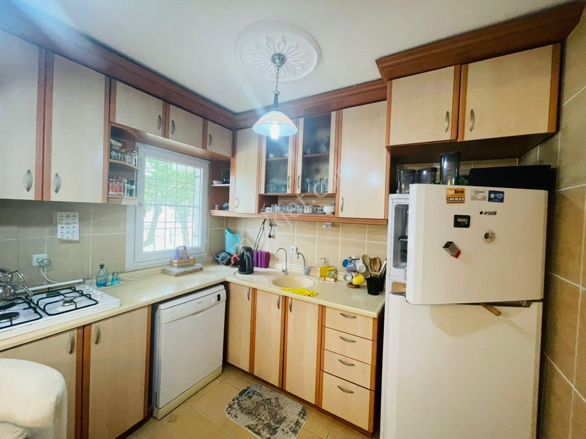 Şok Fiyat ! Aclass'dan Kusadasında Acıl Satılık -bahçelı-otoparklı-full Esyalı Fırsat Vılla - Görsel 23