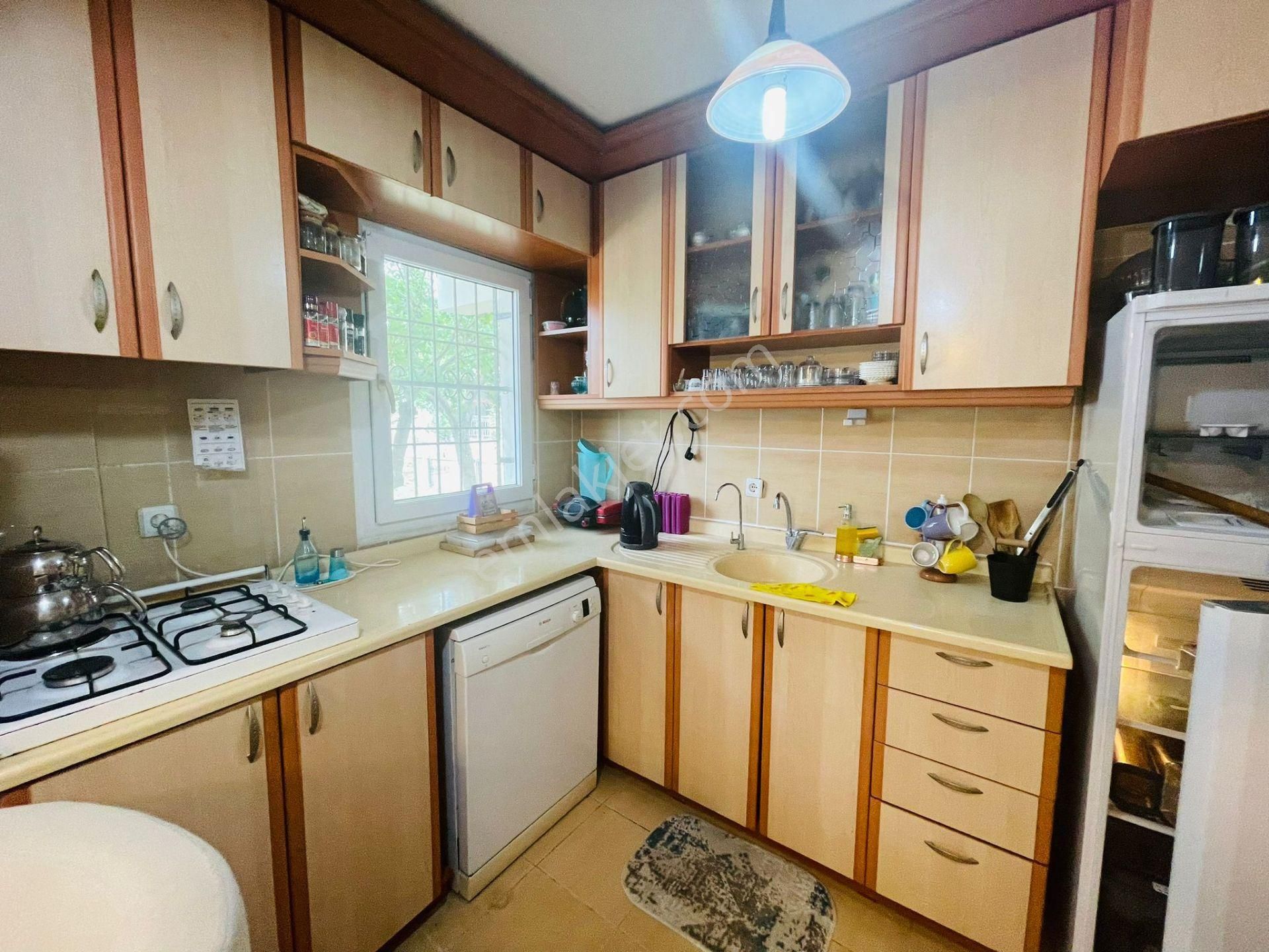 Şok Fiyat ! Aclass'dan Kusadasında Acıl Satılık -bahçelı-otoparklı-full Esyalı Fırsat Vılla - Görsel 25