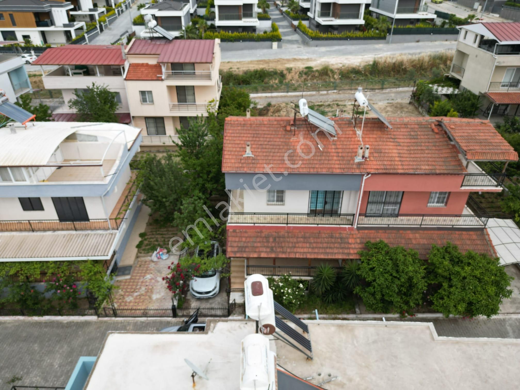 Şok Fiyat ! Aclass'dan Kusadasında Acıl Satılık -bahçelı-otoparklı-full Esyalı Fırsat Vılla - Görsel 8