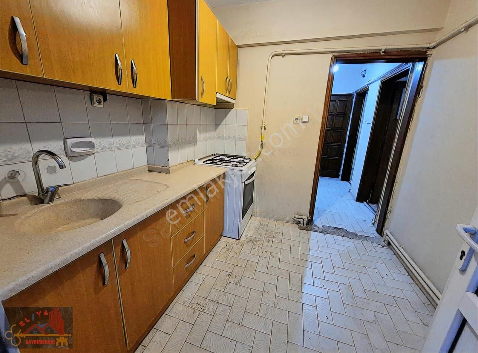 El/ya'dan Bahçelievler Çarşamba Arkası Geniş 3+1 Kiralık Daire - Görsel 3