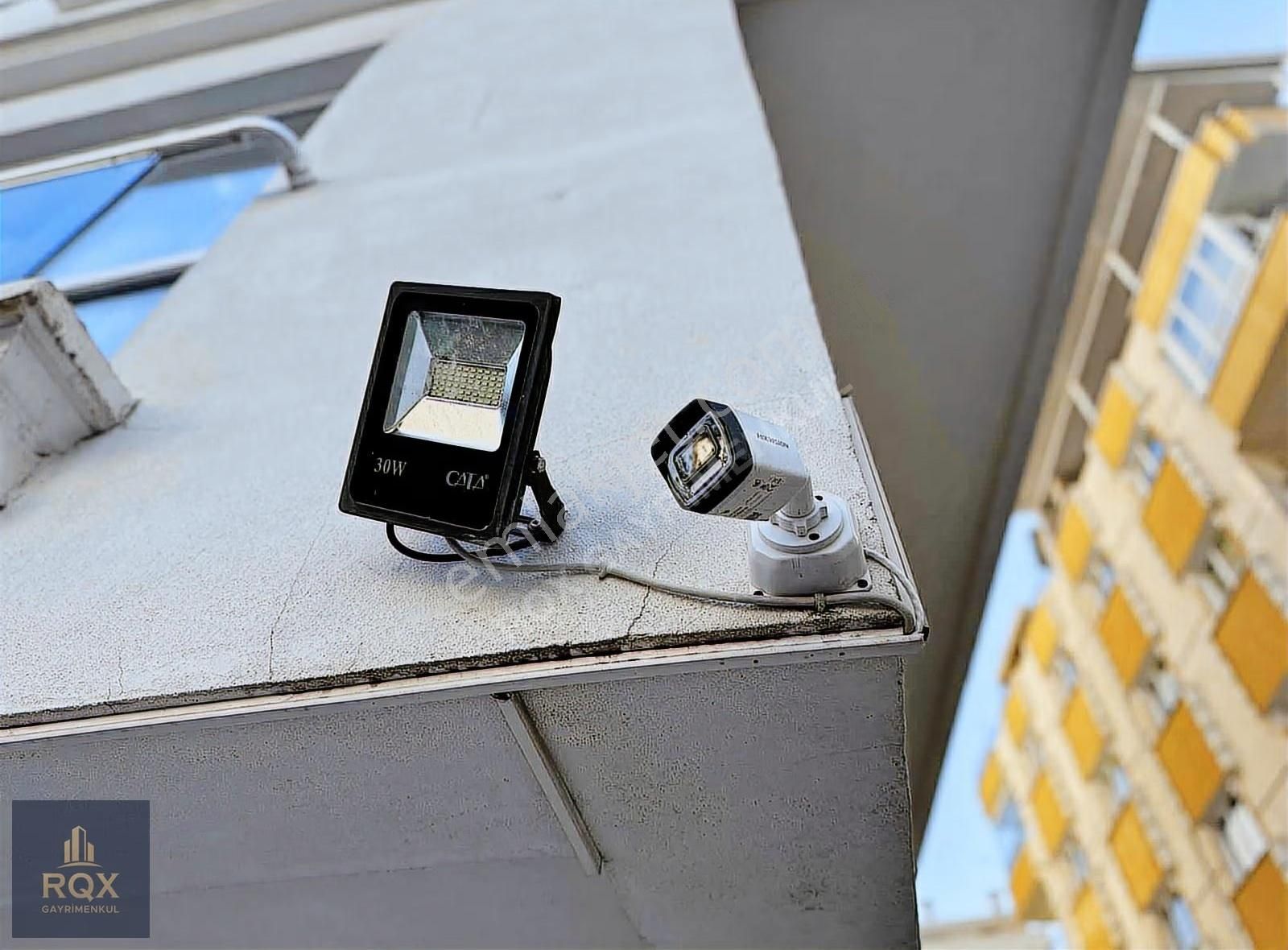 Topçuda Bağımsız Mutfak Ara Kat Ön Cephe Asansörlü 2+1 Boş Daire - Görsel 19