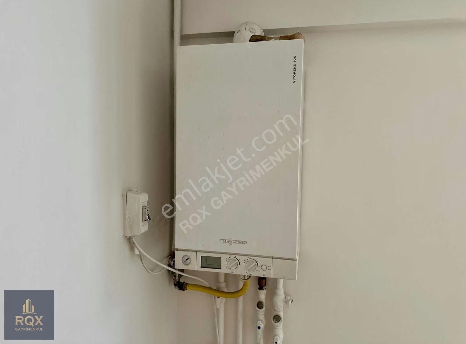 Topçuda Bağımsız Mutfak Ara Kat Ön Cephe Asansörlü 2+1 Boş Daire - Görsel 3