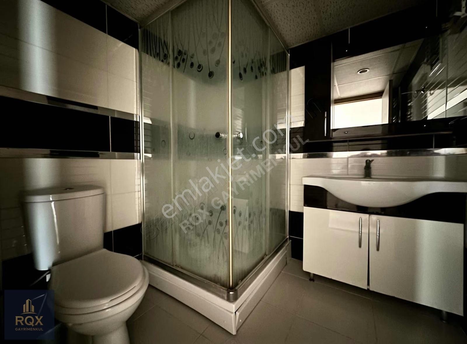 Topçuda Bağımsız Mutfak Ara Kat Ön Cephe Asansörlü 2+1 Boş Daire - Görsel 2