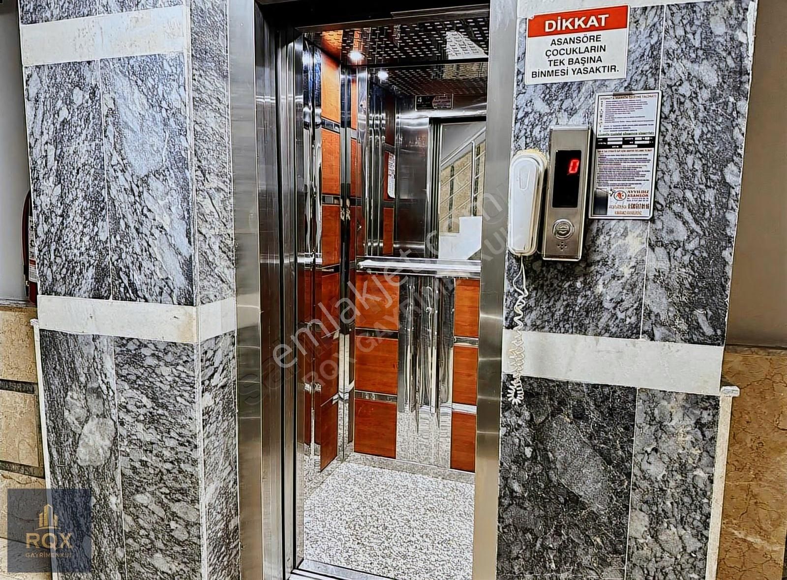 Topçuda Bağımsız Mutfak Ara Kat Ön Cephe Asansörlü 2+1 Boş Daire - Görsel 23