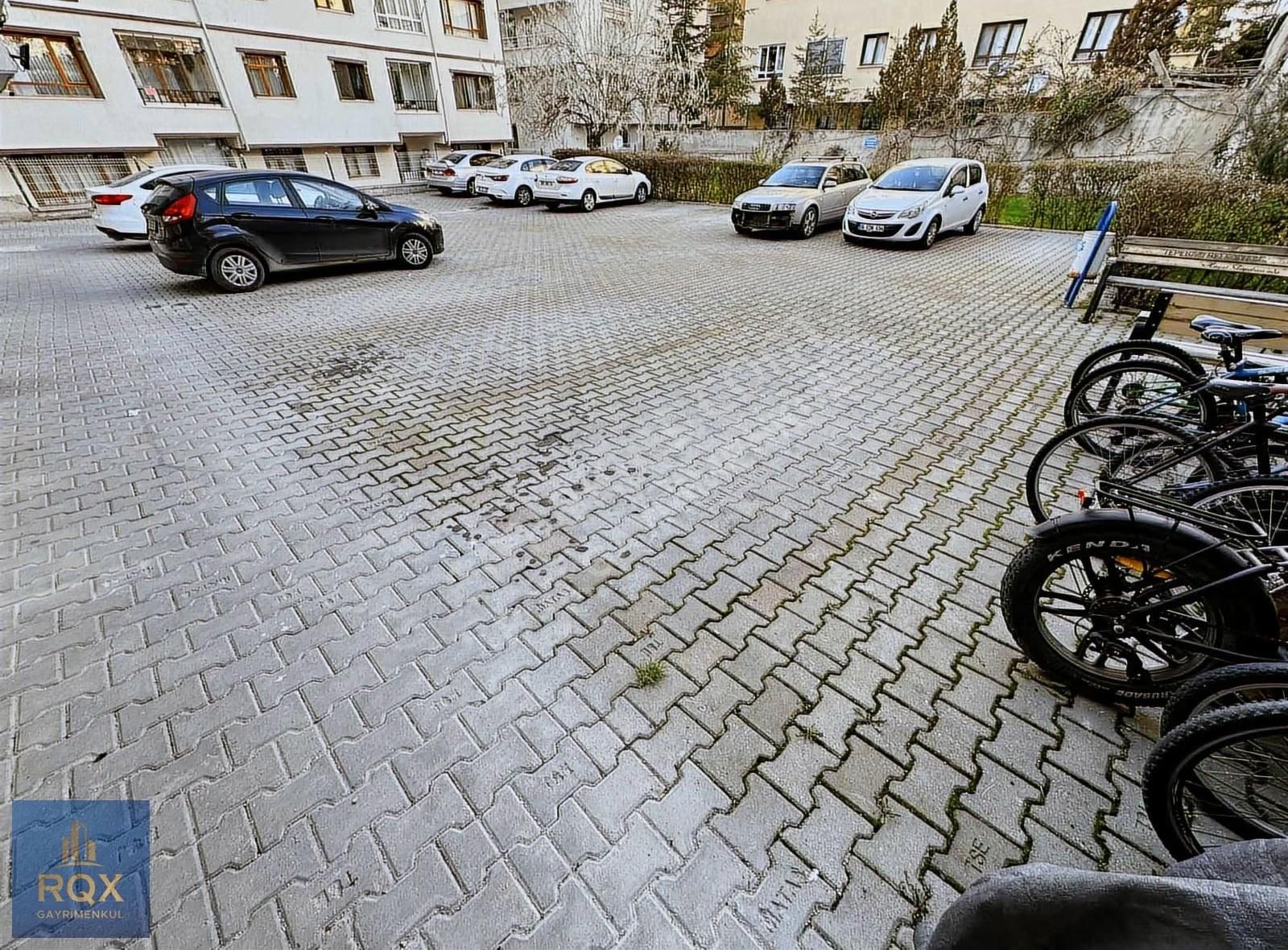 Topçuda Bağımsız Mutfak Ara Kat Ön Cephe Asansörlü 2+1 Boş Daire - Görsel 26