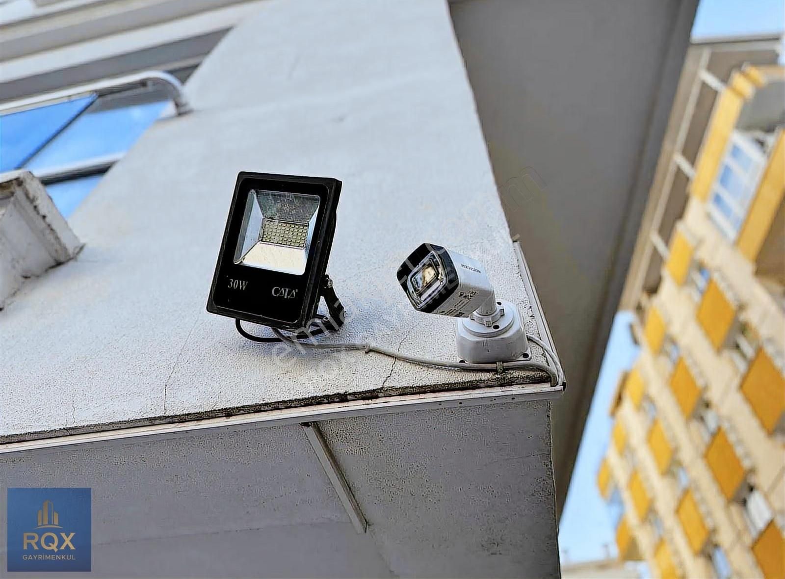 Topçuda Bağımsız Mutfak Ara Kat Ön Cephe Asansörlü 2+1 Boş Daire - Görsel 11