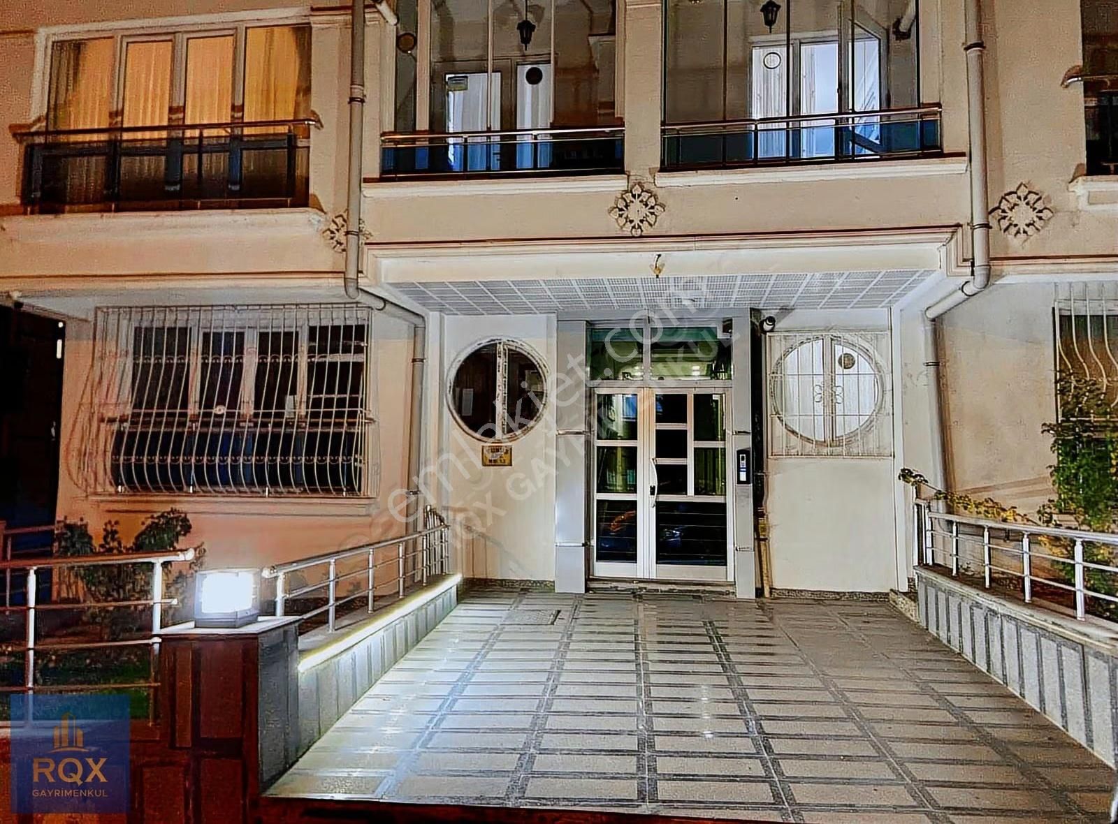 Topçuda Bağımsız Mutfak Ara Kat Ön Cephe Asansörlü 2+1 Boş Daire - Görsel 22