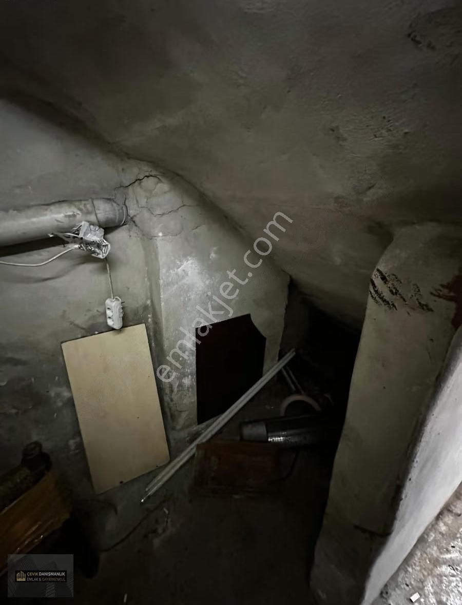 Çevikten Altıntepside 95 Mt Bodrum Her İşe Uygun Dükkan - Görsel 4