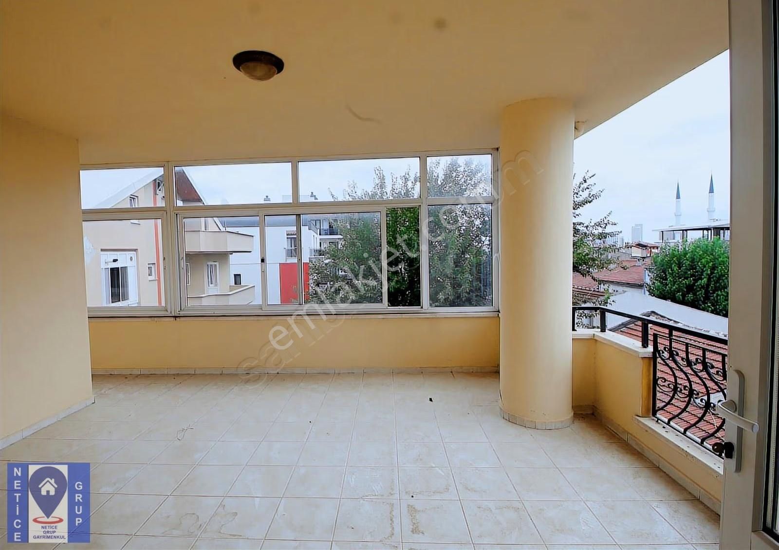 Konak Mahallesinde Harika Bir Konumda Geniş 4+1 Kiralık - Görsel 11