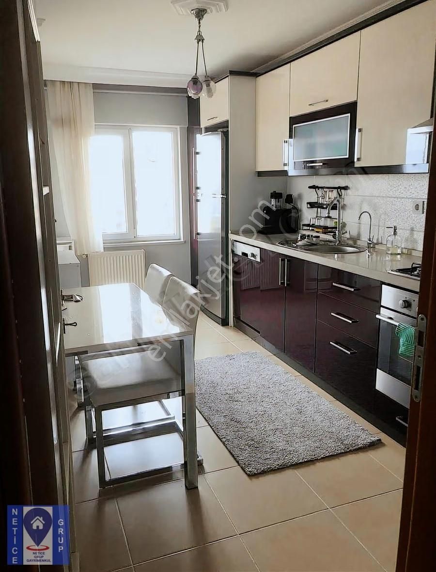 Deniz Manzaralı Havuzlu Site İçinde Eşyalı 3+1 Kiralık Daire - Görsel 6