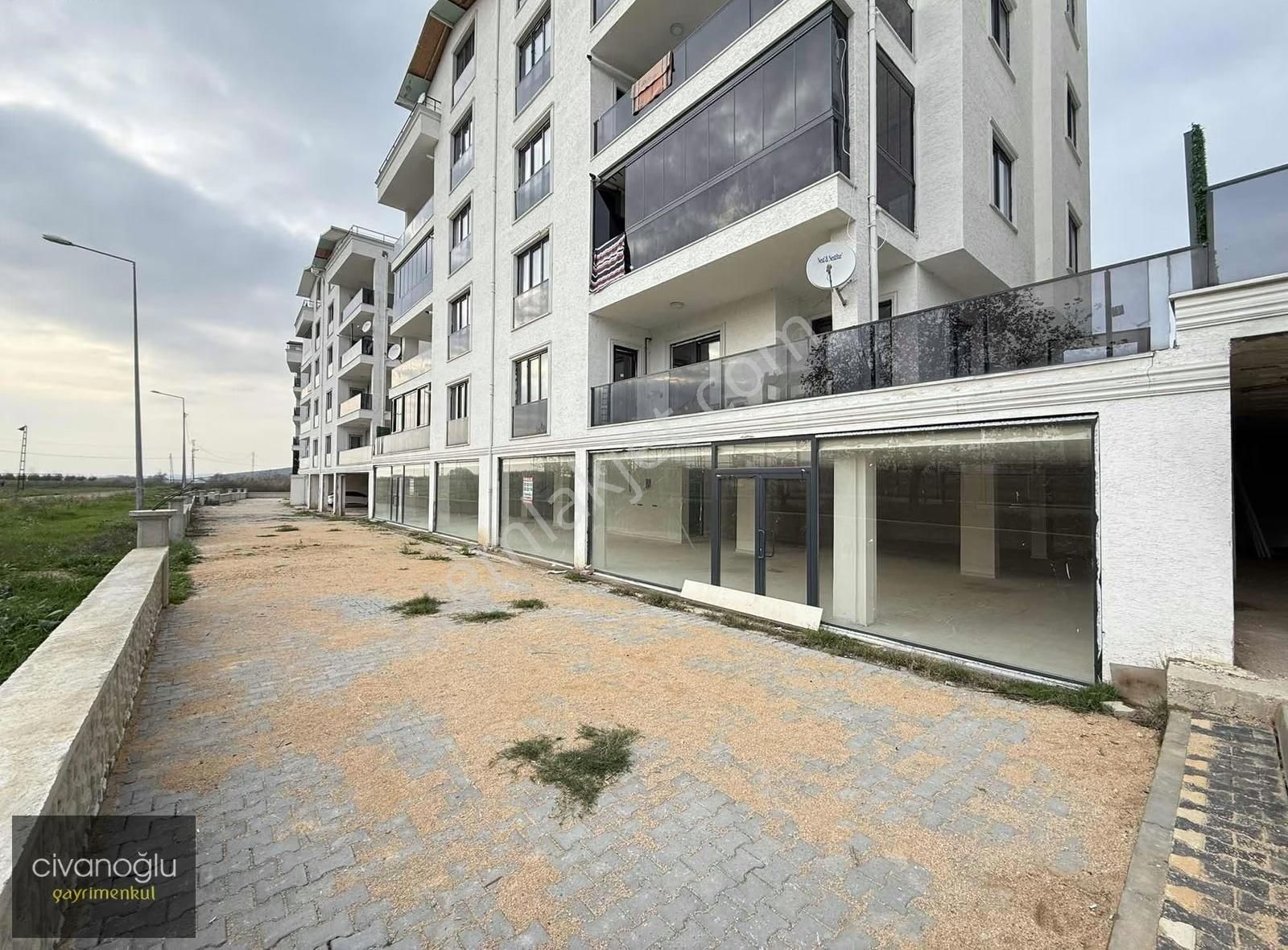 Nilüfer Akçalarda Kiralık 300m2 Dükkan - Görsel 13