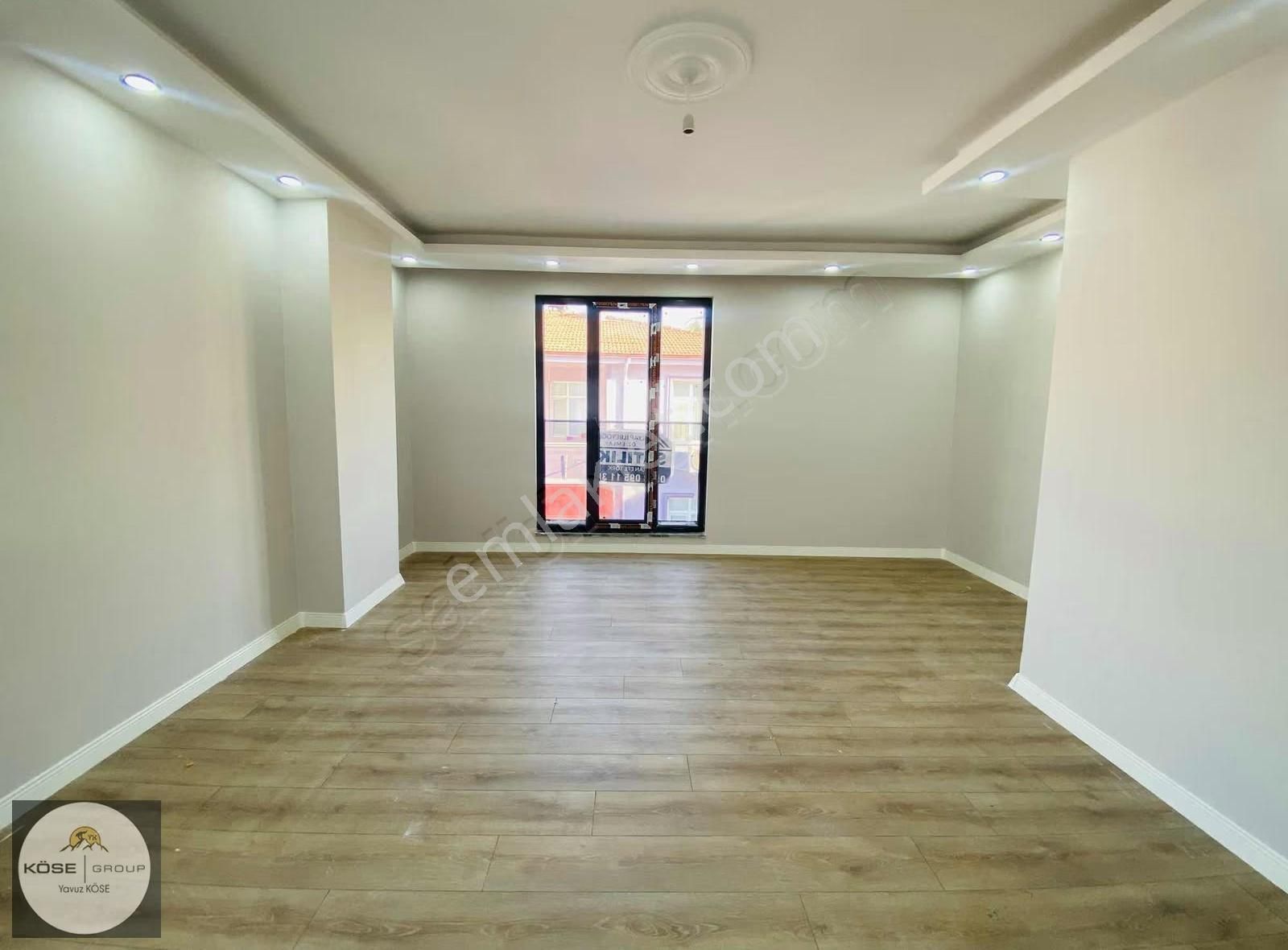 Darıcada İki Aile Kullanımına Uygun Satılık 5+1 Dubleks Daire !