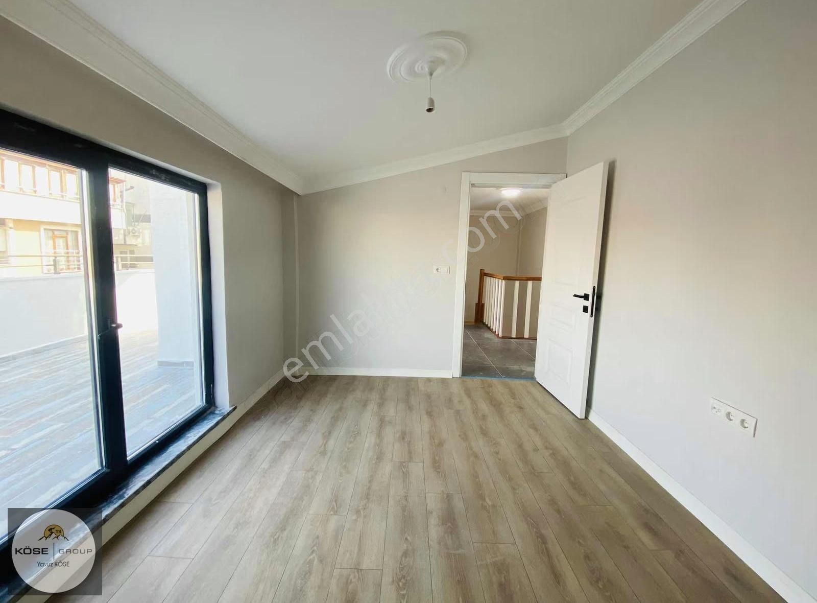 Darıcada İki Aile Kullanımına Uygun Satılık 5+1 Dubleks Daire ! - Görsel 24