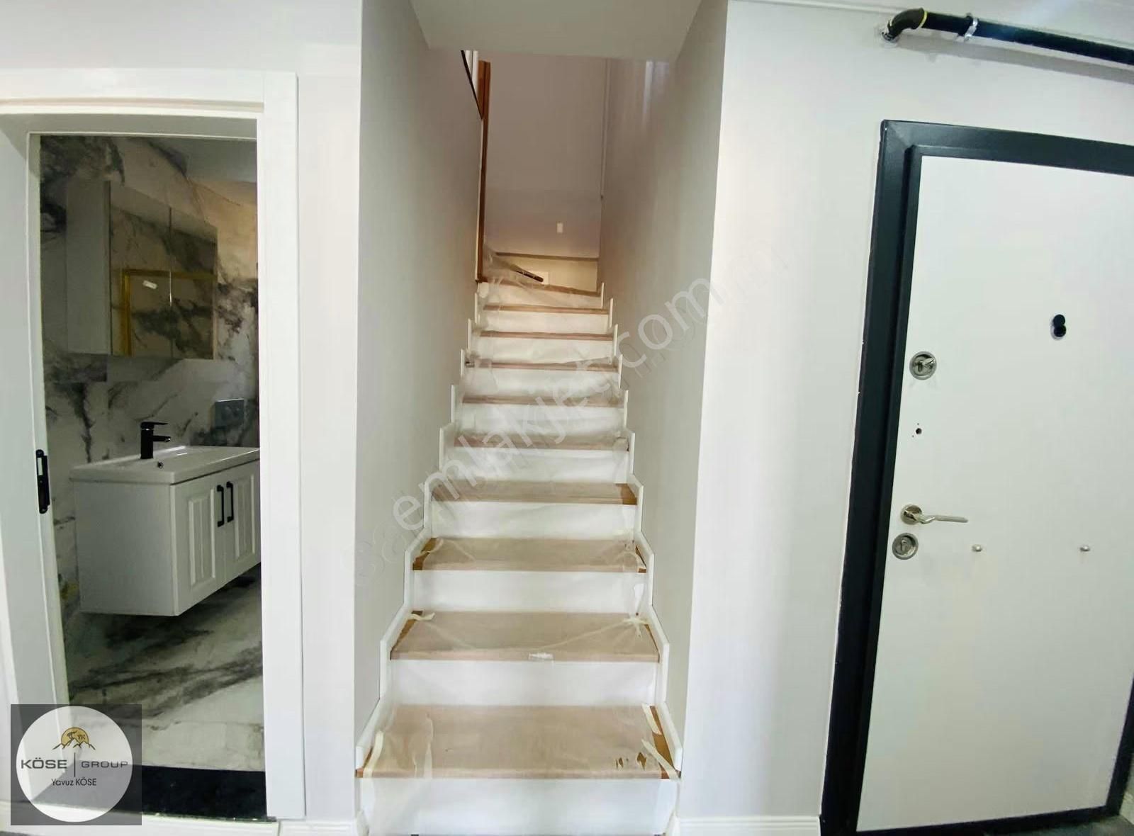 Darıcada İki Aile Kullanımına Uygun Satılık 5+1 Dubleks Daire ! - Görsel 29