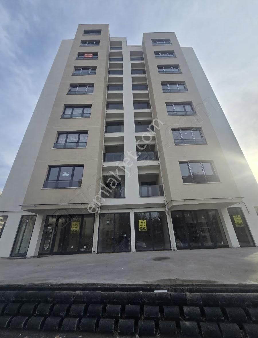 Bahçelievlerin En Gözde Yerinde 3+1 Sıfır Lüks Daire - Görsel 3