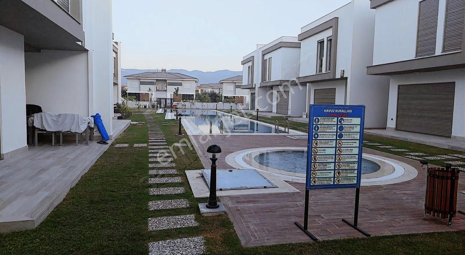 Kuşadası Sahil Sitelerinde Havuzlu Yerden Isıtmalı 3+1 Lüx Villa - Görsel 29