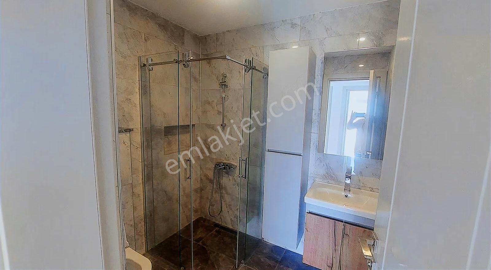 Kuşadası Sahil Sitelerinde Havuzlu Yerden Isıtmalı 3+1 Lüx Villa - Görsel 2