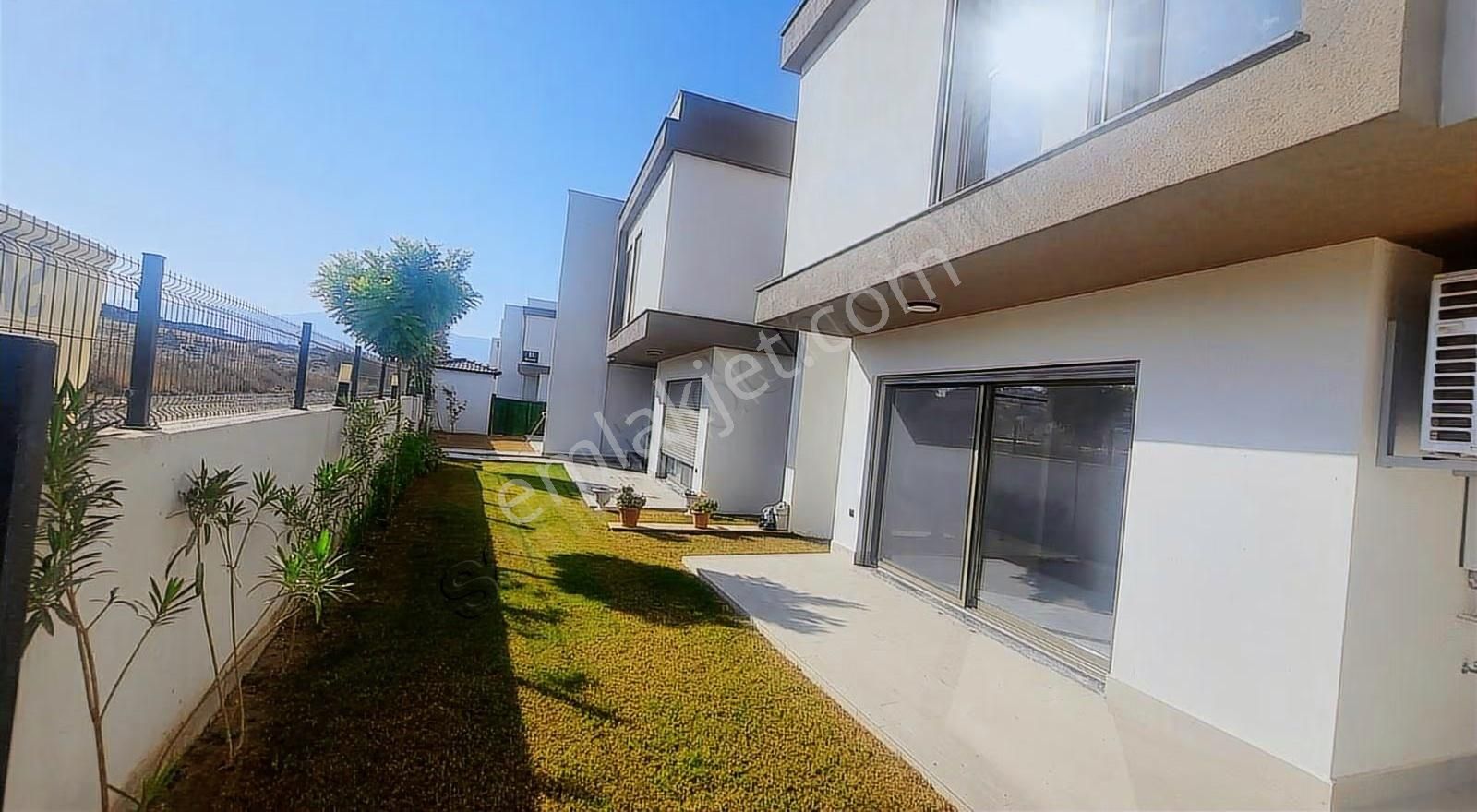 Kuşadası Sahil Sitelerinde Havuzlu Yerden Isıtmalı 3+1 Lüx Villa - Görsel 34