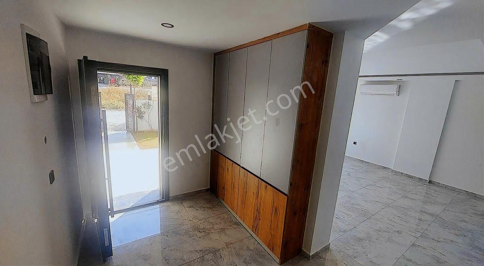 Kuşadası Sahil Sitelerinde Havuzlu Yerden Isıtmalı 3+1 Lüx Villa - Görsel 16