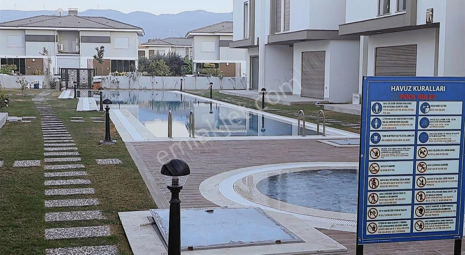 Kuşadası Sahil Sitelerinde Havuzlu Yerden Isıtmalı 3+1 Lüx Villa - Görsel 5
