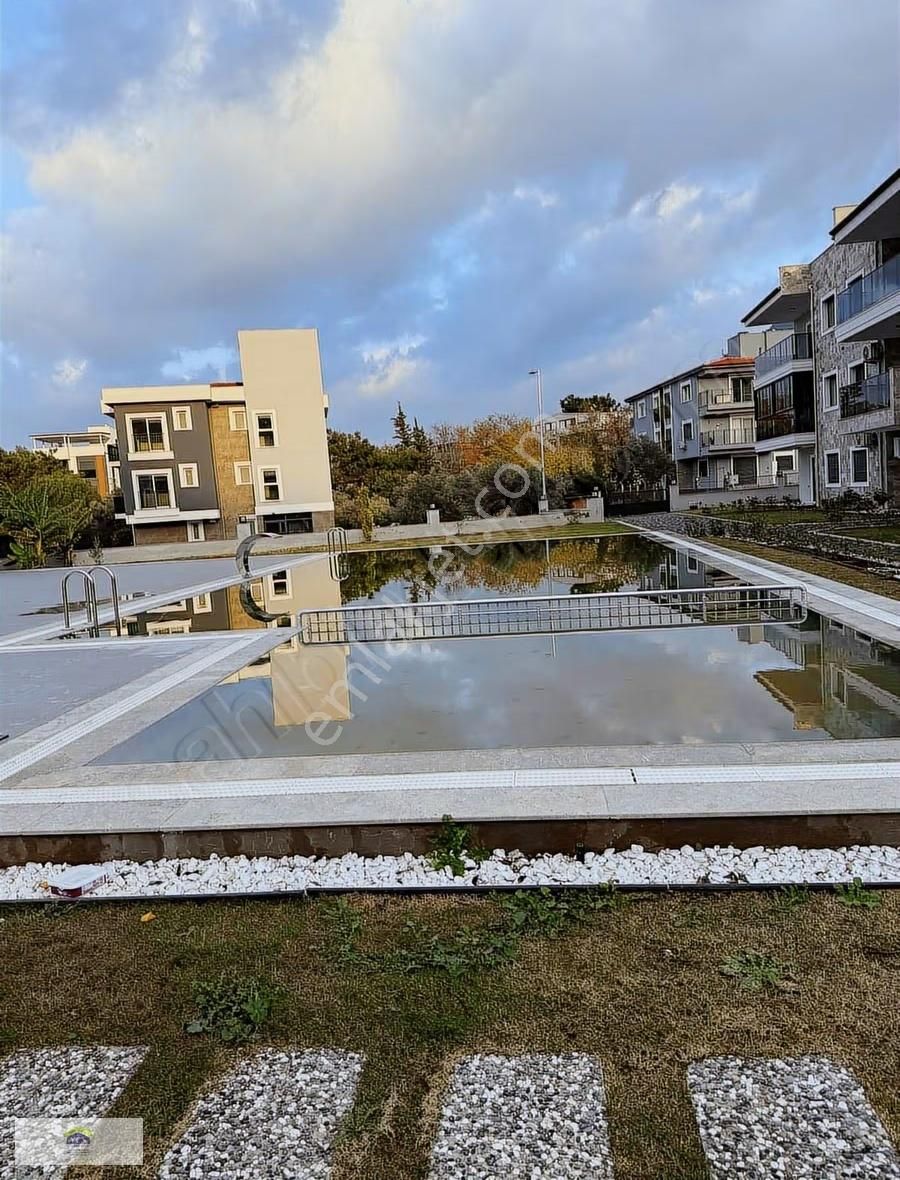 Ycs'den Havuzlu Sitede Sıfır Eşyalı Geniş 2+1 Daire - Görsel 14