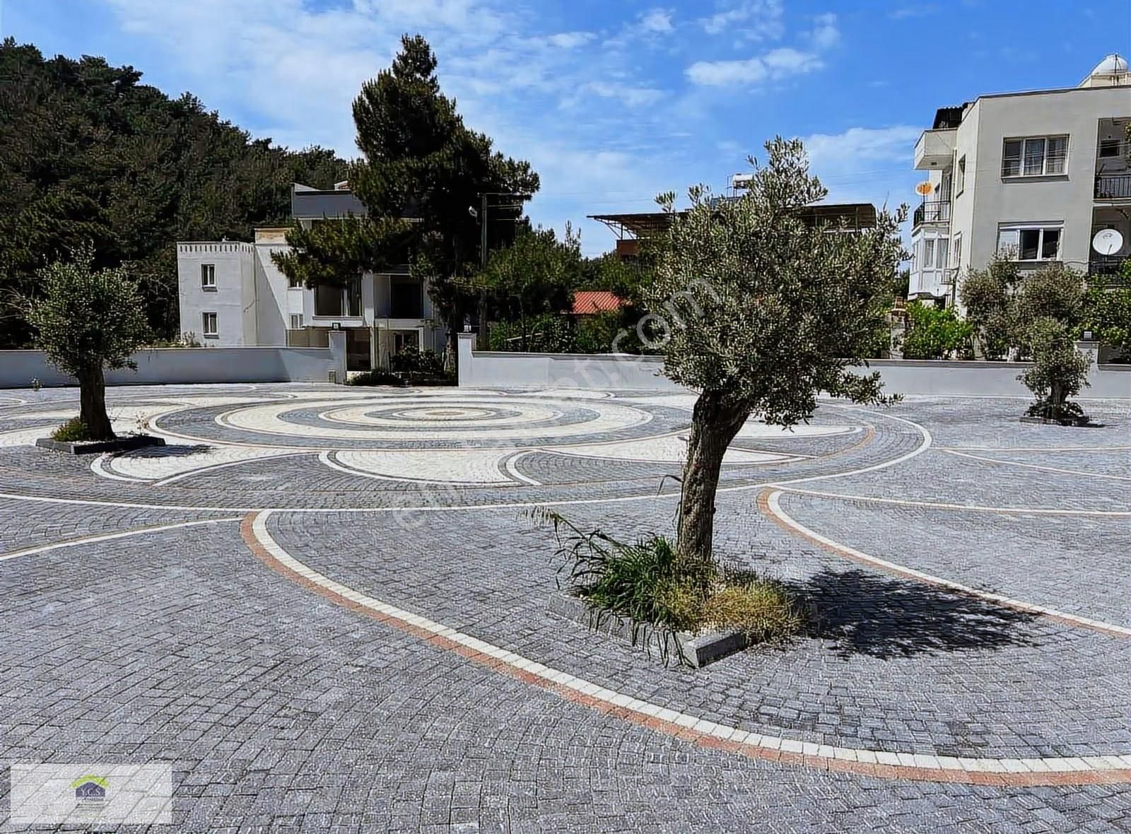 Ycs'den Havuzlu Sitede Sıfır Eşyalı Geniş 2+1 Daire - Görsel 29