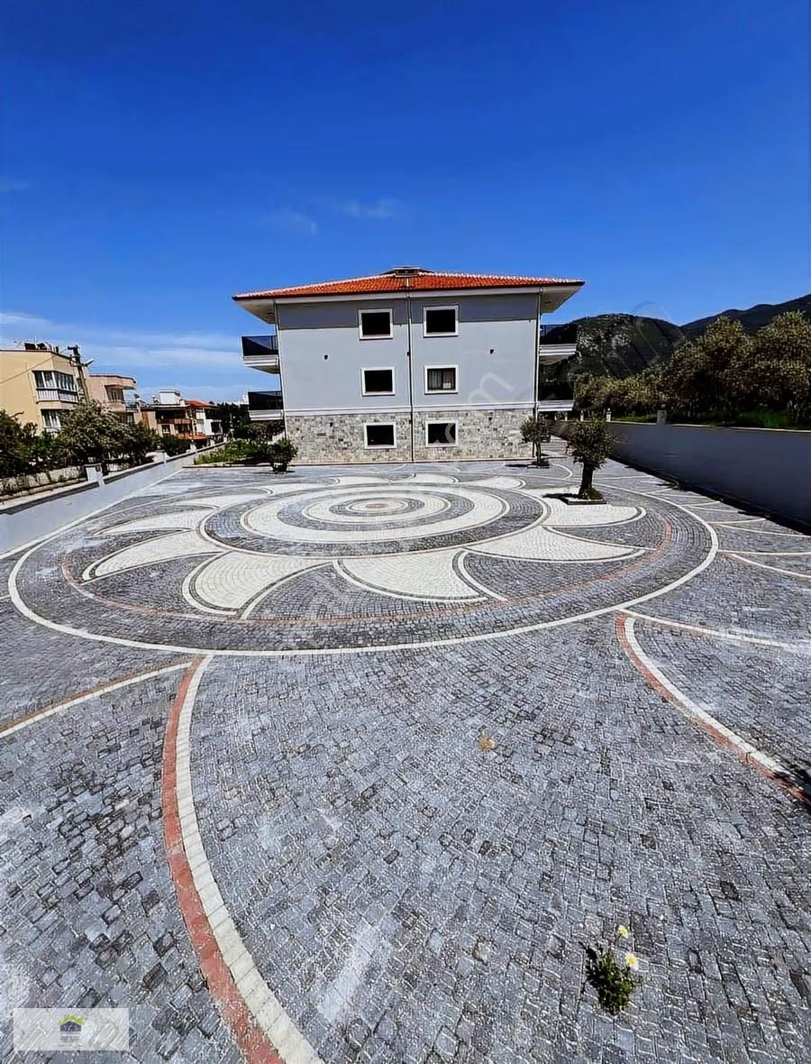 Ycs'den Havuzlu Sitede Sıfır Eşyalı Geniş 2+1 Daire - Görsel 17