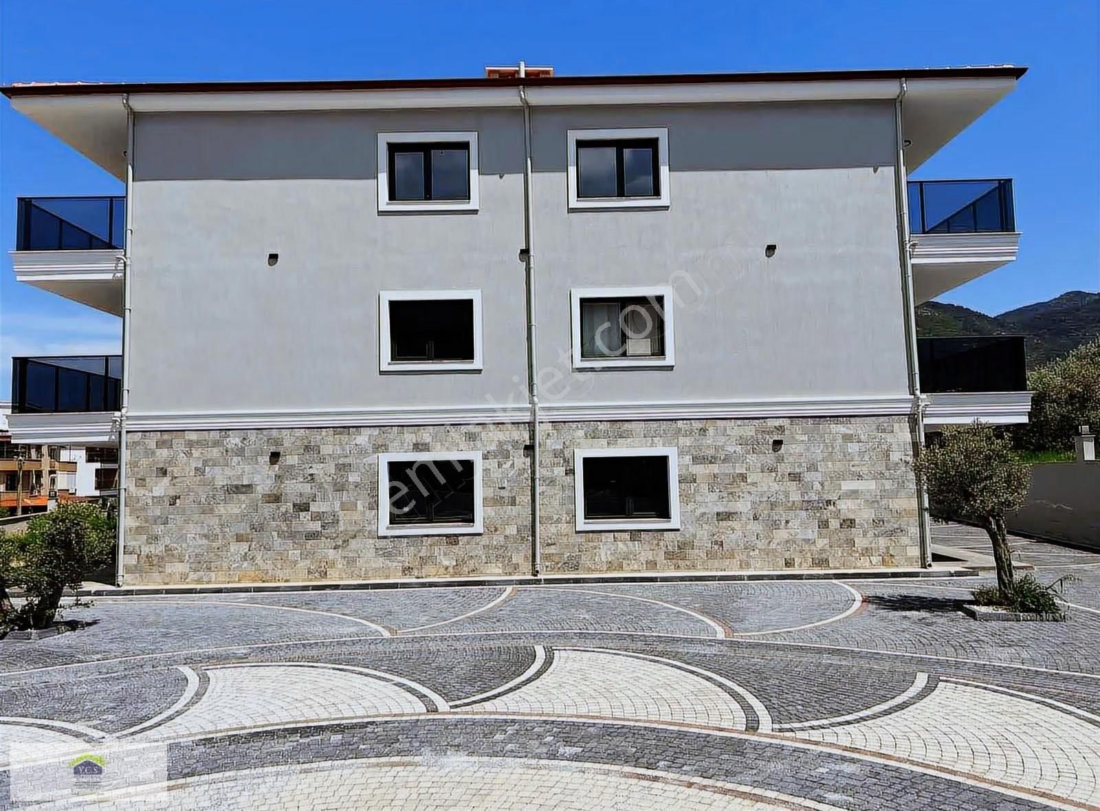 Ycs'den Havuzlu Sitede Sıfır Eşyalı Geniş 2+1 Daire - Görsel 23