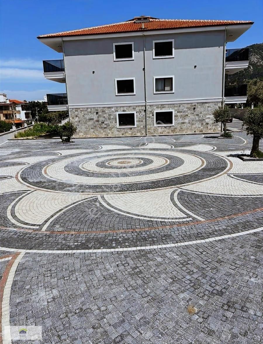 Ycs'den Havuzlu Sitede Sıfır Eşyalı Geniş 2+1 Daire - Görsel 5