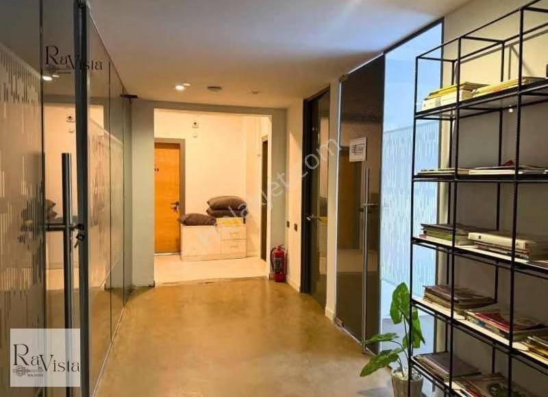 Ontan Bayraklı Kurumsal Kıracılı Satılık Ofis - Görsel 14