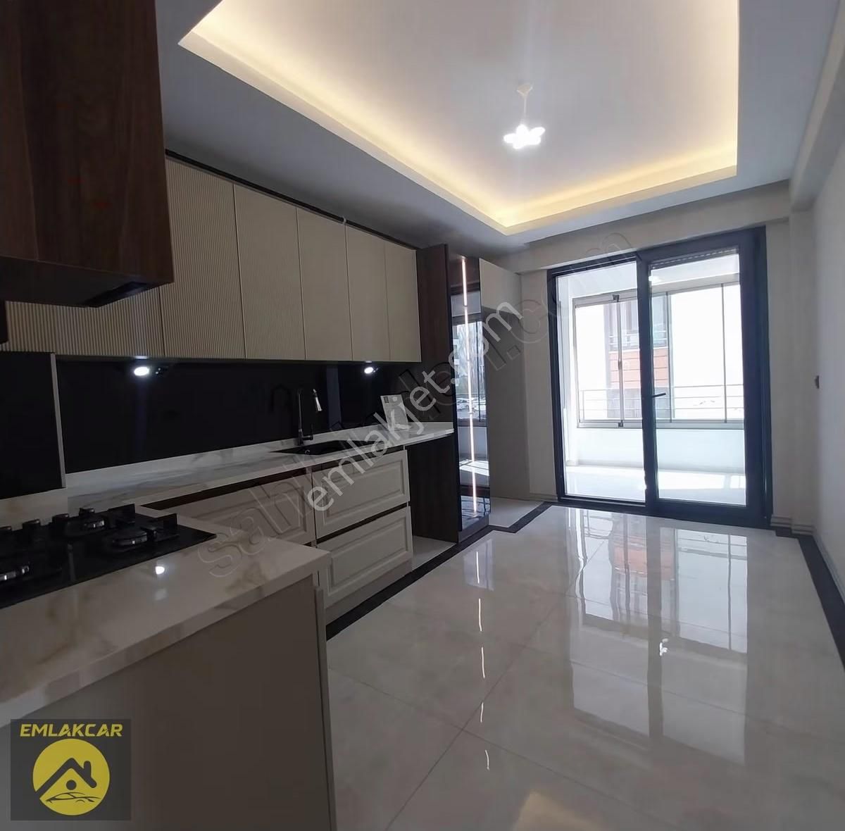 Emlakcar Dan Uluğbey Mahallesinde Site İçerisinde Lüks 3+1 Daire - Görsel 3